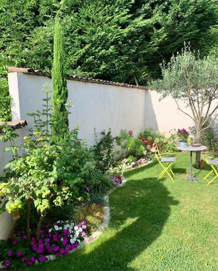 La Glycine B&B Sainte-Colombe  Eksteriør billede